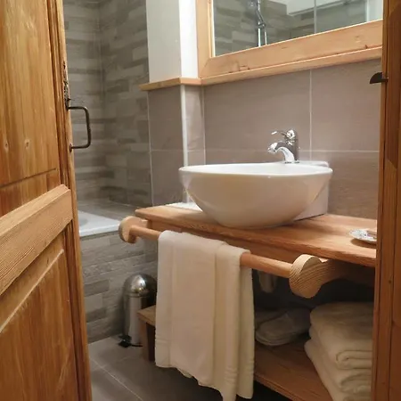 Miravidi A Cervinia Otel 3*