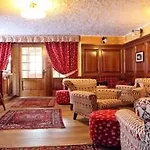 Miravidi A Cervinia Otel 3*