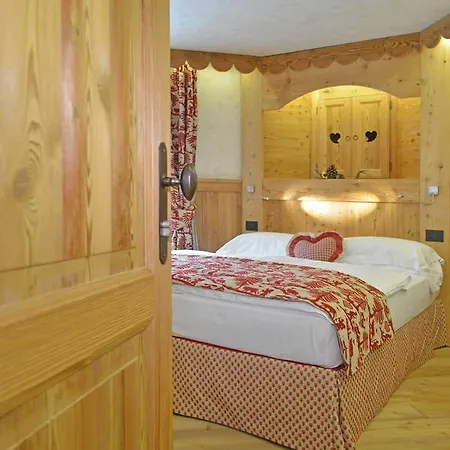 Miravidi A Cervinia Готель