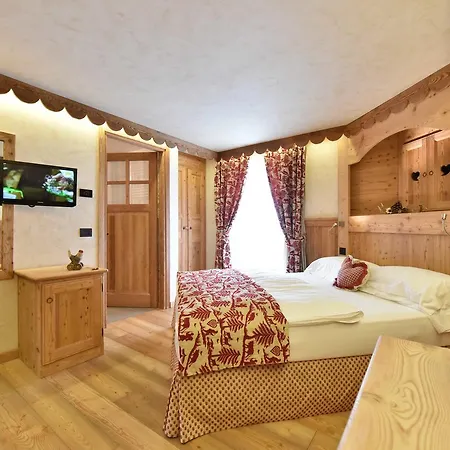 Готель Miravidi A Cervinia 3*