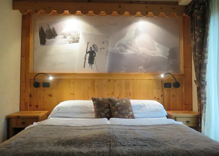 ホテル Miravidi A Cervinia ブレウイル・チェルヴィナイア